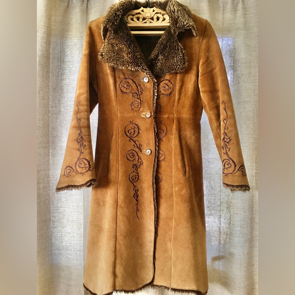 ❤️Fabulous Suede Coat with Embroidery❤️